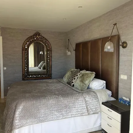 4 Bedroom Townhouse Puerto Banus *
